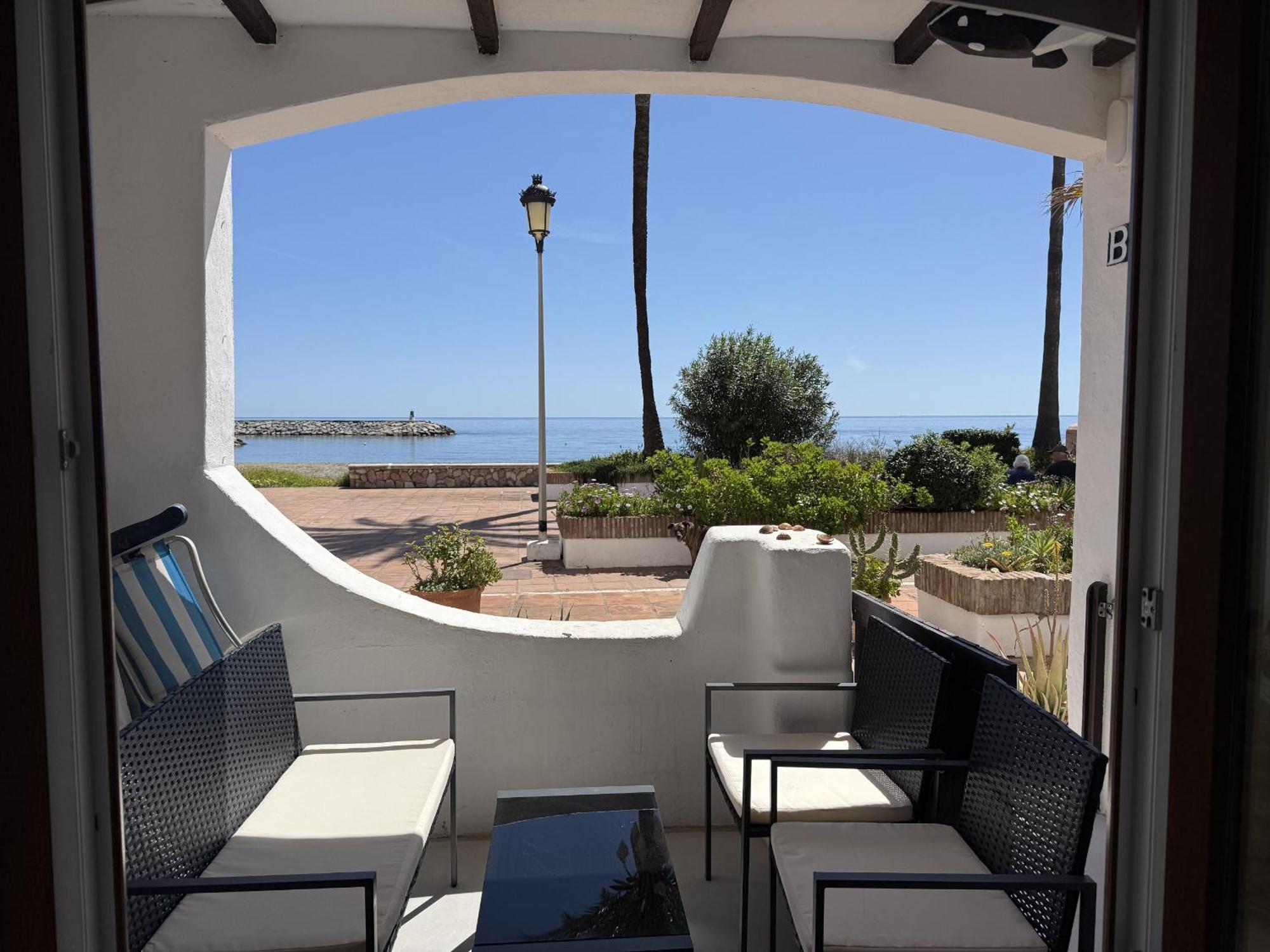 Modern 2 Bedroom Front - La Duquesa Apartment